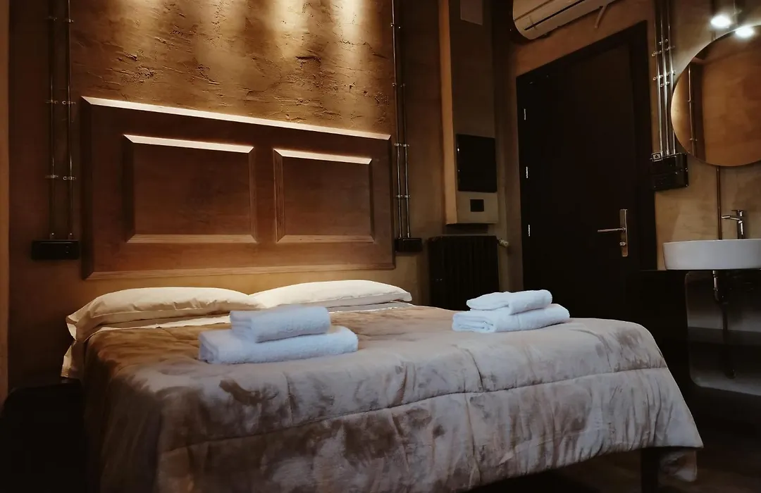 Hotel & Hostel 7-1